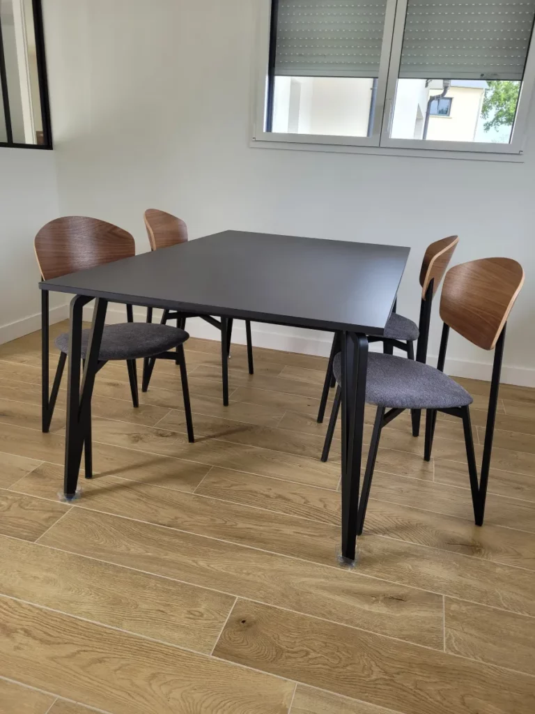 Cuisines Jeanne Mobilier Sur Mesure A Saint Aubin Du Cormier CHAISES ET TABLE